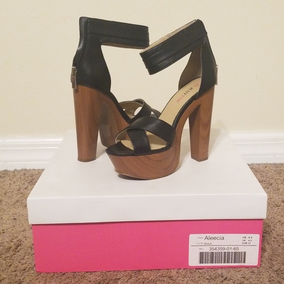 Black wide strap platform heels. Worn once! - Picture 2 of 2